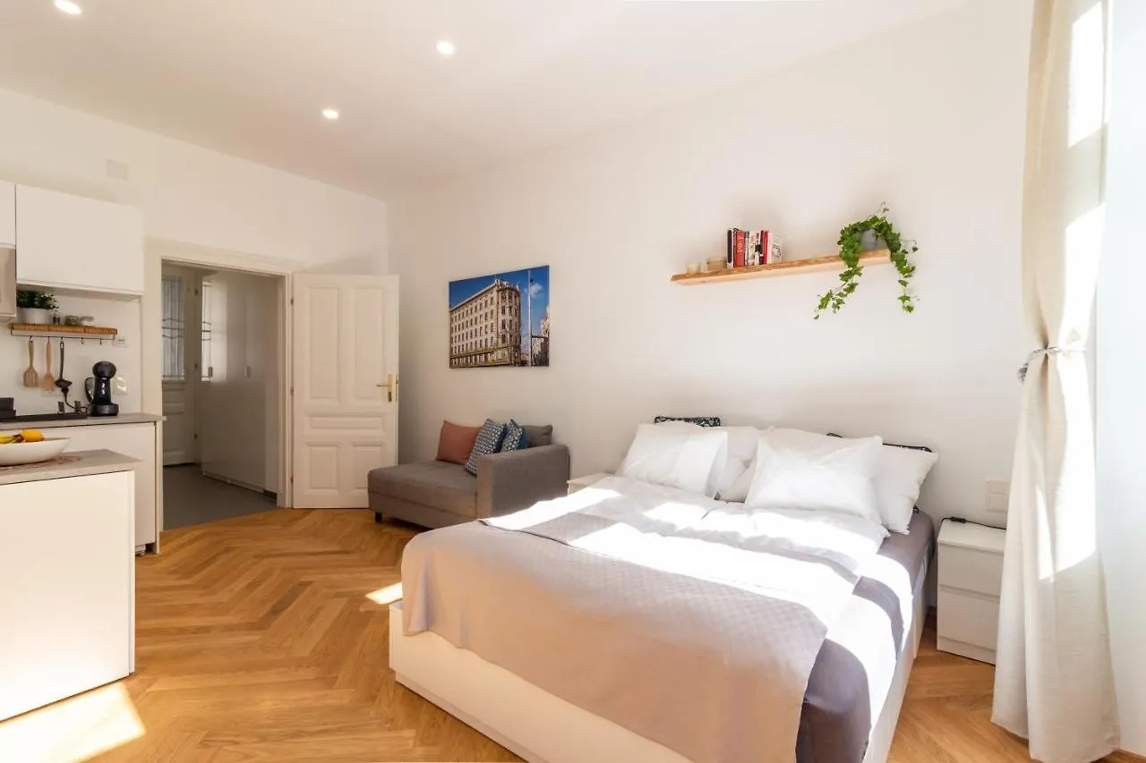 Vienna Central Apartment